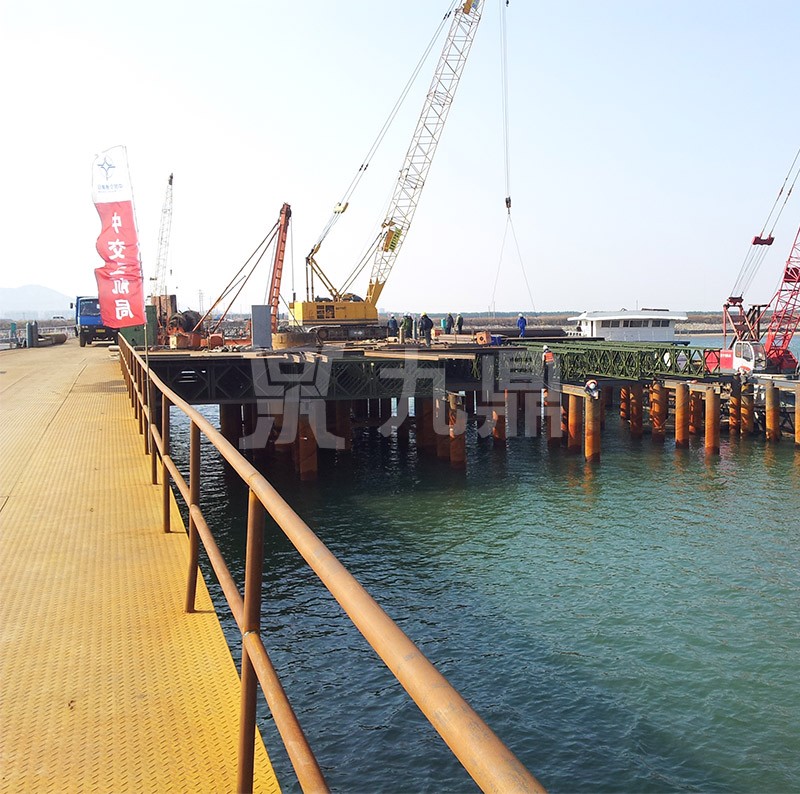 中交(jiao)三(san)航威海(hai)青榮城際(ji)公路雙島(dao)港特大(da)橋(qiao)鋼(gang)平檯(tai)